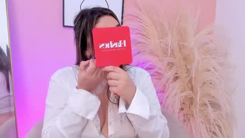 Erika Mendez online show from 02.25.25