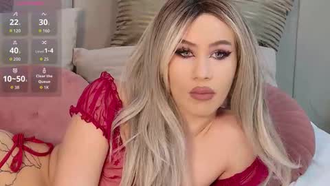 Snapshot of erikaallen chatting on 11.18.25 Erika online show from 11.18.25