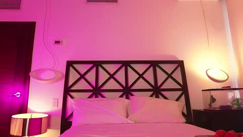 Snapshot of erikabee chatting on 10.16.25 Venus Skye online show from 10.16.25