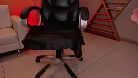 Erika Benz online show from 02.11.25