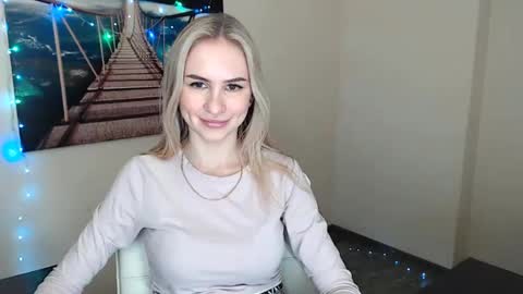 Erika online show from 01.11.25