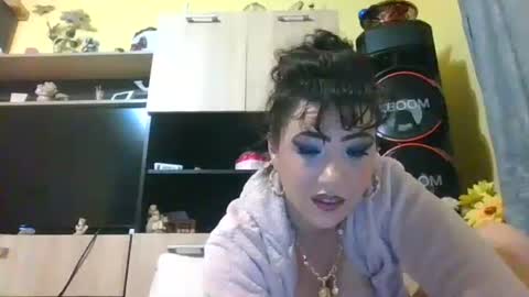 erikaguapa1989 online show from 11.27.25