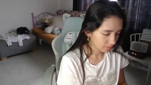 erina_1 online show from 02.19.26