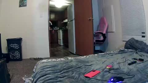 Snapshot of eristwiste chatting on 02.10.25 Eris Twiste online show from 02.10.25