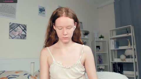 Snapshot of erline_may chatting on 10.09.25 Sofia online show from 10.09.25