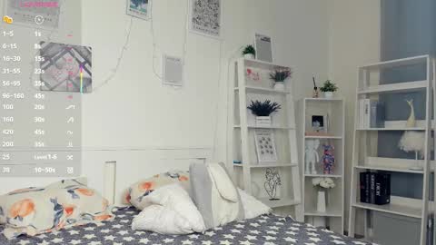 Snapshot of erline_may chatting on 10.28.25 Sofia online show from 10.28.25