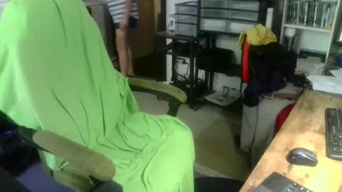 Snapshot of ernello chatting on 09.13.25 ernello online show from 09.13.25