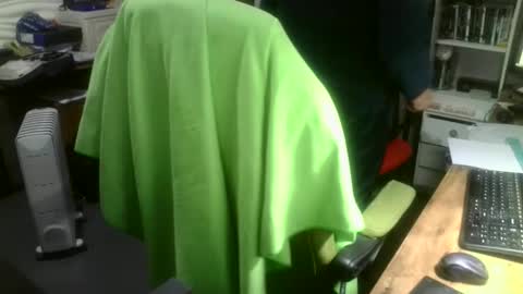 Snapshot of ernello chatting on 10.12.25 ernello online show from 10.12.25