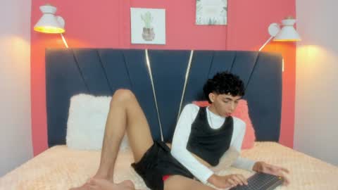 ero_boy40 online show from 06.12.26