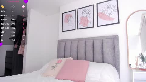 Snapshot of erotic_boobs chatting on 02.04.25 Karen online show from 02.04.25