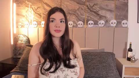 Snapshot of erotic_boobs chatting on 10.29.25 Karen online show from 10.29.25