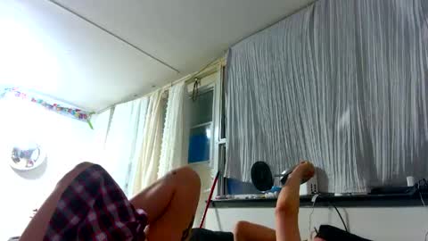 Snapshot of erotica_angel chatting on 05.12.26 Nikki Erotica online show from 05.12.26