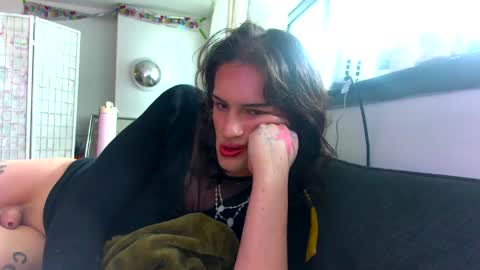 Snapshot of erotica_angel chatting on 05.13.26 Nikki Erotica online show from 05.13.26