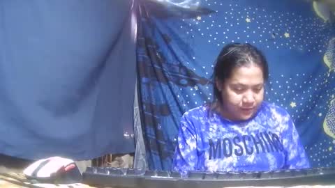 Snapshot of ervanamorge chatting on 11.13.25 Ervana online show from 11.13.25