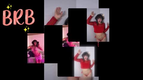 Snapshot of escarlett_wii chatting on 02.02.25 SCARLETT online show from 02.02.25