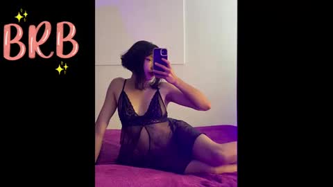 Snapshot of escarlett_wii chatting on 02.28.25 SCARLETT online show from 02.28.25