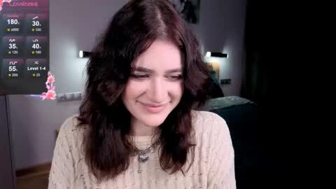 Snapshot of eshleeeygreen chatting on 11.26.25 EshleGreen online show from 11.26.25