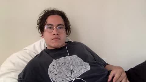 esiiiiiiiiis online show from 04.19.26