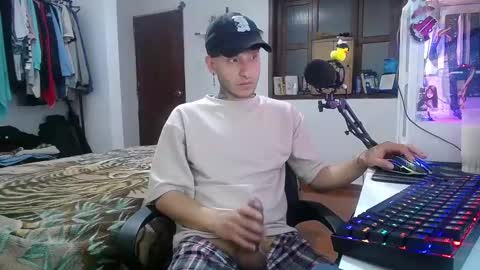 Snapshot of esjrobles chatting on 12.24.24 Esteban online show from 12.24.24