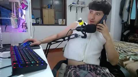 Snapshot of esjrobles chatting on 01.13.25 Esteban online show from 01.13.25