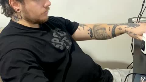 Snapshot of eskol212 chatting on 02.17.26 eskol212 online show from 02.17.26