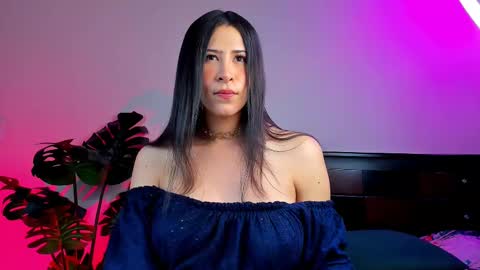 K E Y R A  independent model  online show from 02.10.25