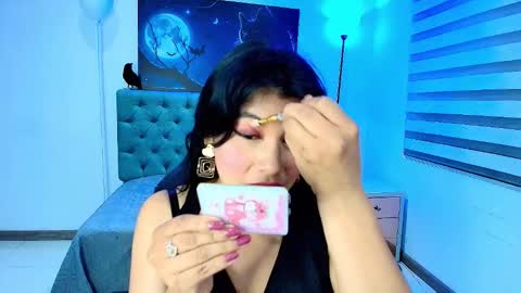 Esmeralda  online show from 11.11.25