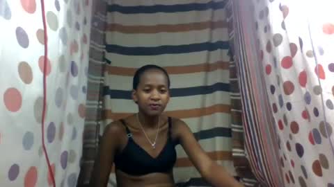 estancelee online show from 06.18.26