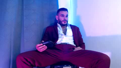 Snapshot of esteban_fer chatting on 12.18.24 Esteban Fernandez online show from 12.18.24