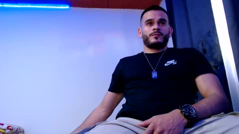 Snapshot of esteban_fer chatting on 01.22.25 Esteban Fernandez online show from 01.22.25