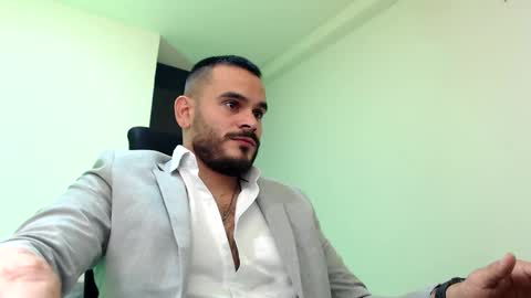 Snapshot of esteban_fer chatting on 11.20.25 Esteban Fernandez online show from 11.20.25