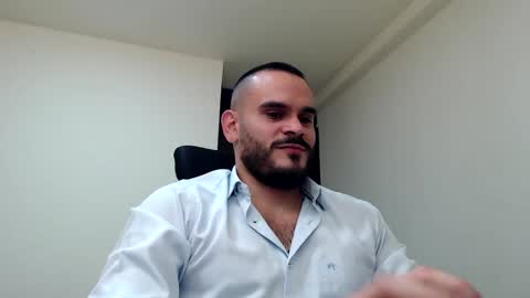 Snapshot of esteban_fer chatting on 11.27.25 Esteban Fernandez online show from 11.27.25