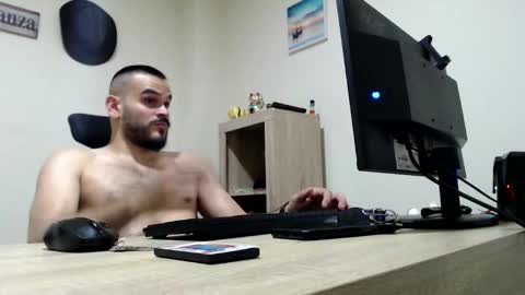 Snapshot of esteban_fer chatting on 02.28.26 Esteban Fernandez online show from 02.28.26