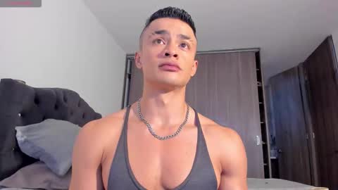 Snapshot of esteban_stud97 chatting on 10.31.25 Esteban Stud online show from 10.31.25