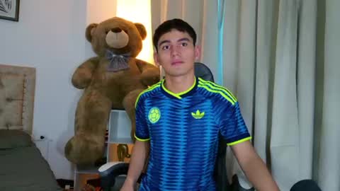 Snapshot of estebanperez_ chatting on 07.03.26 Esteban online show from 07.03.26