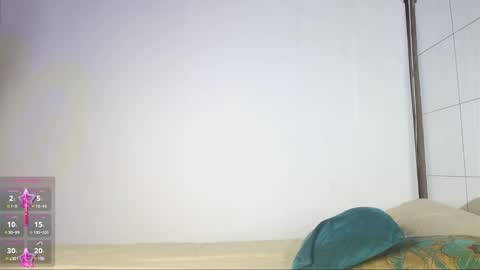 Estefa G online show from 12.15.24