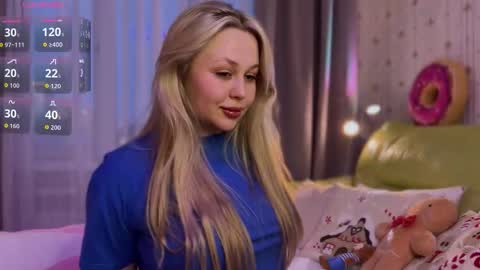 Estella online show from 01.08.26