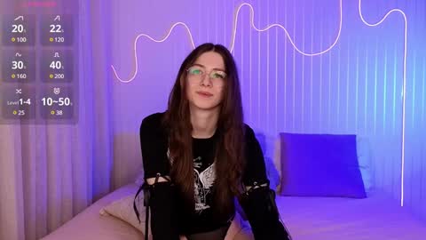 Ester online show from 12.12.24