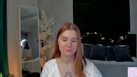 Ester online show from 12.04.25