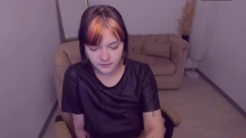 Ester  online show from 05.28.26