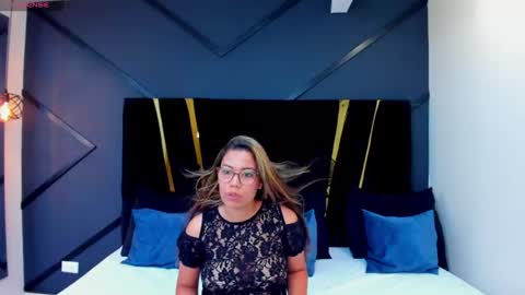 esther_xo online show from 06.25.26