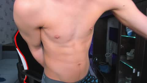 LOUIS online show from 02.26.25