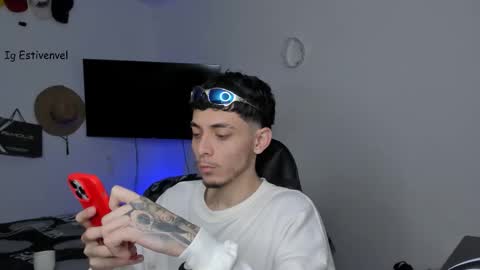 estivenvel online show from 10.11.25