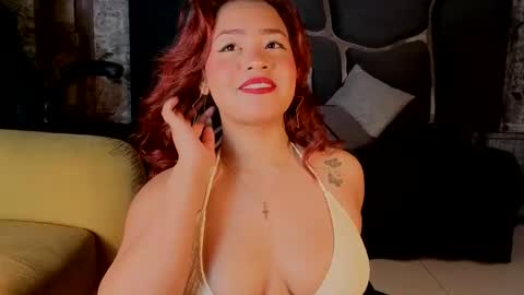 estrella05_ online show from 10.28.25