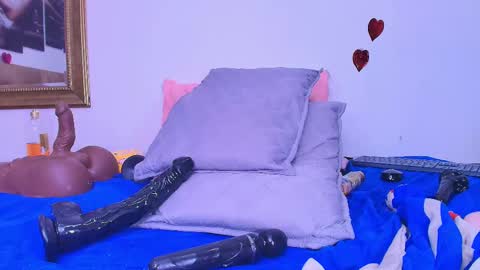 Estrella online show from 02.22.25