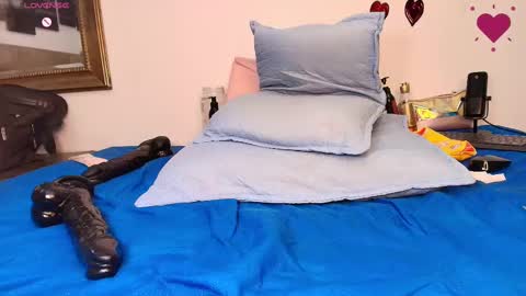 Estrella online show from 03.05.25