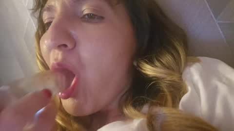 estrellawalters online show from 05.26.26