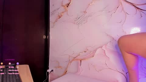 Snapshot of eterea_blow chatting on 09.17.25 Eterea online show from 09.17.25