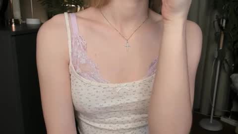 Snapshot of eternity_cuite chatting on 11.20.25 Natalie online show from 11.20.25