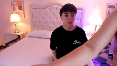 Snapshot of ethan_and_ava chatting on 01.17.25 ethan and ava online show from 01.17.25